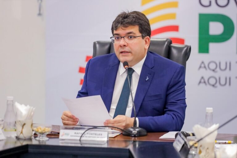 Rafael Fonteles entrega 900 títulos de terra em Batalha e visita outros cinco municípios nesta sexta (13) Rafael Fonteles entrega 900 títulos de terra em Batalha e visita outros cinco municípios nesta sexta (13)