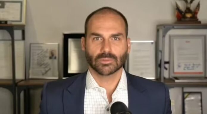 eduardo-bolsonaro--5babc9fafabc6a26